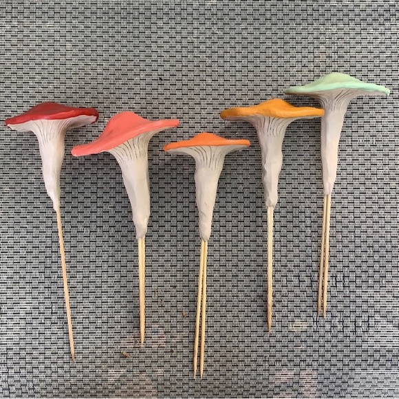 Set of 3 MUSHROOM π GARDEN FLOWER PLANT POT STAKES - Picture 7 of 12